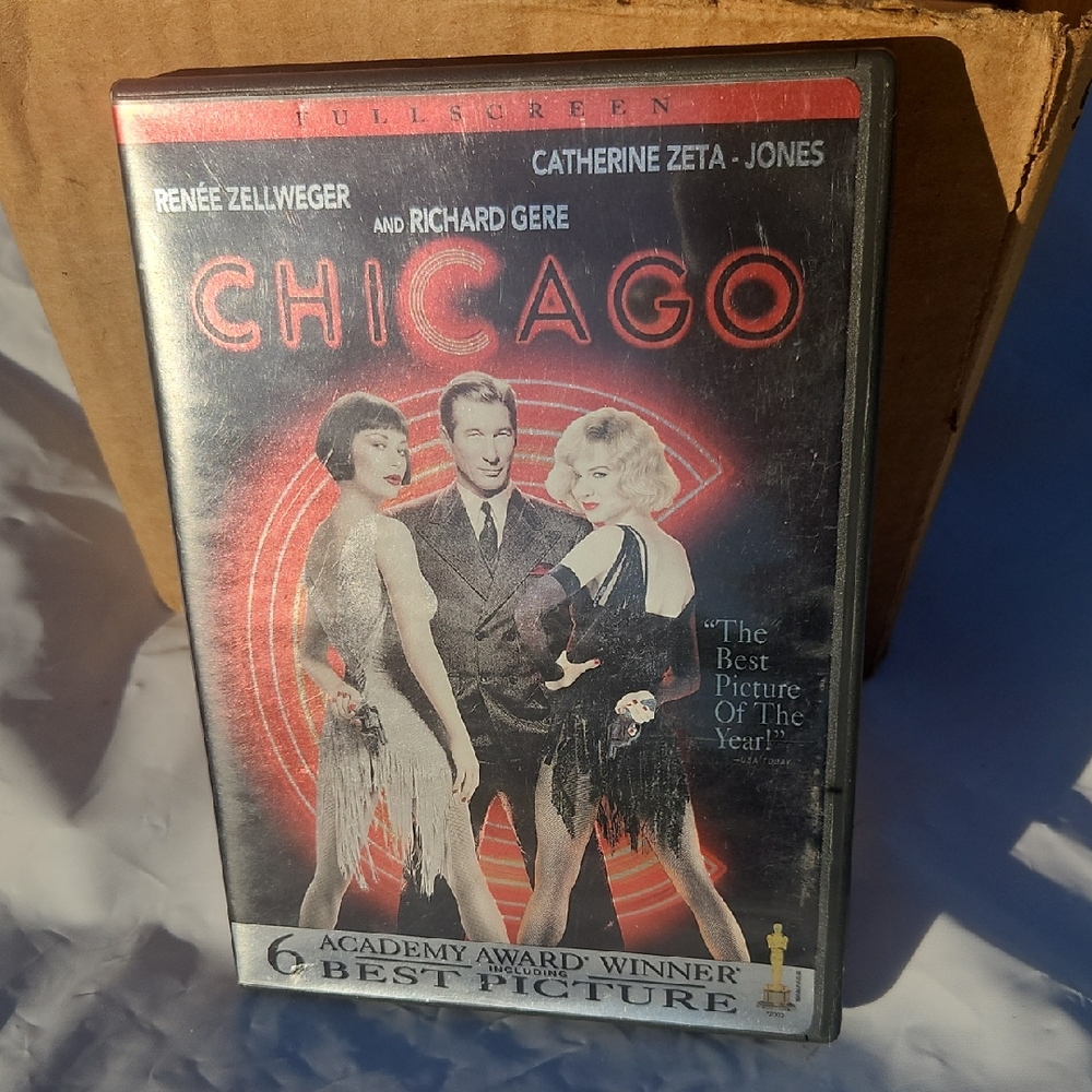 Chicago DVD - Black and Red Cover